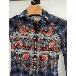 Johnny Was Plaid Floral Long Sleeve Embroidered Long Sleeve Basic‎ Shirt sz S